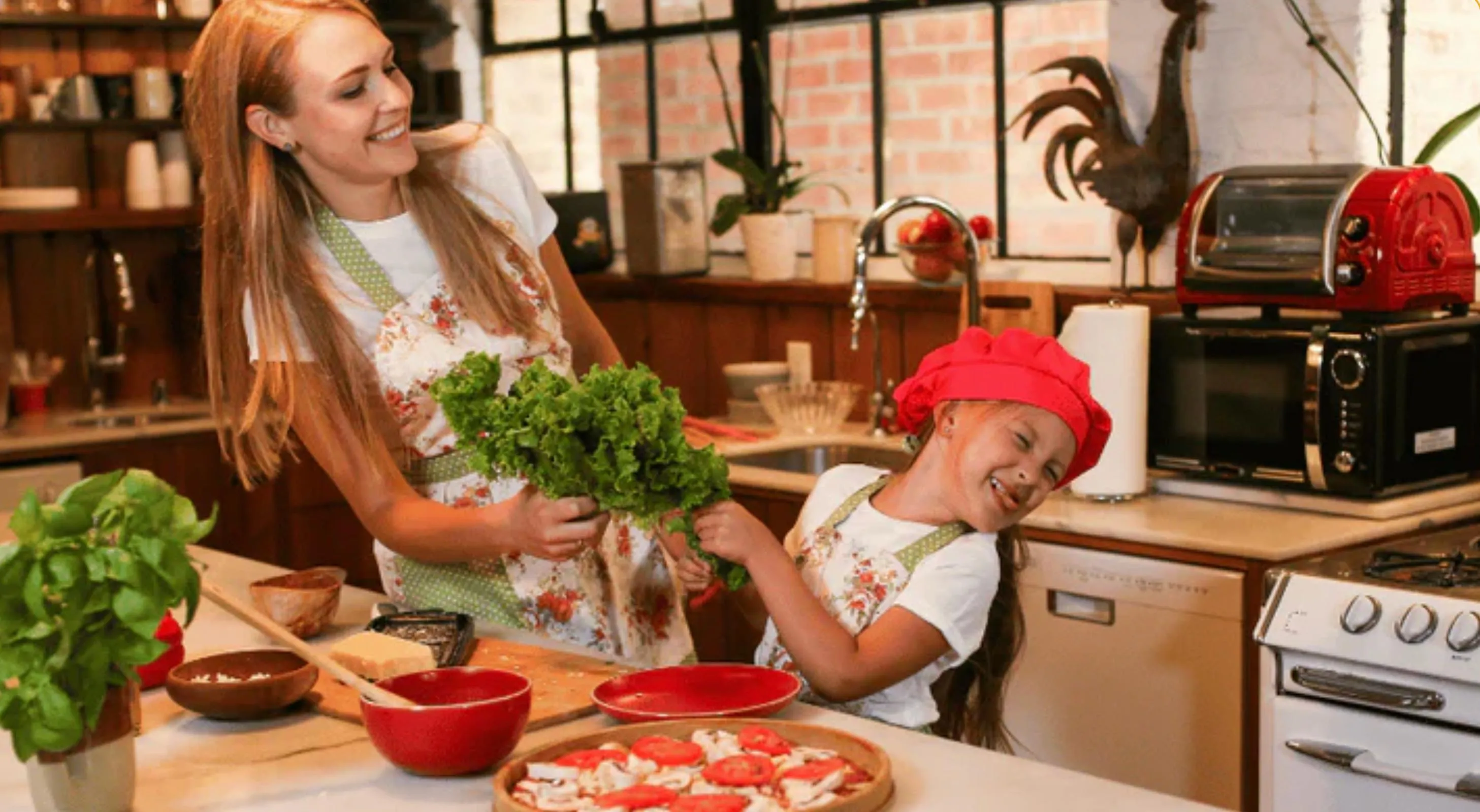 Sophie van Dijk with her daughter